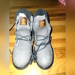 BNWOB Grey nubuck Timberlands kids size 4